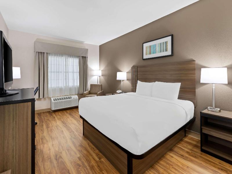 Quality Inn Fayetteville Nr Historic Downtown Sq image