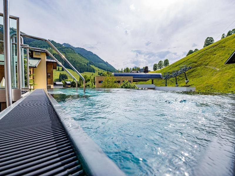Wellnesshotel Kendler image