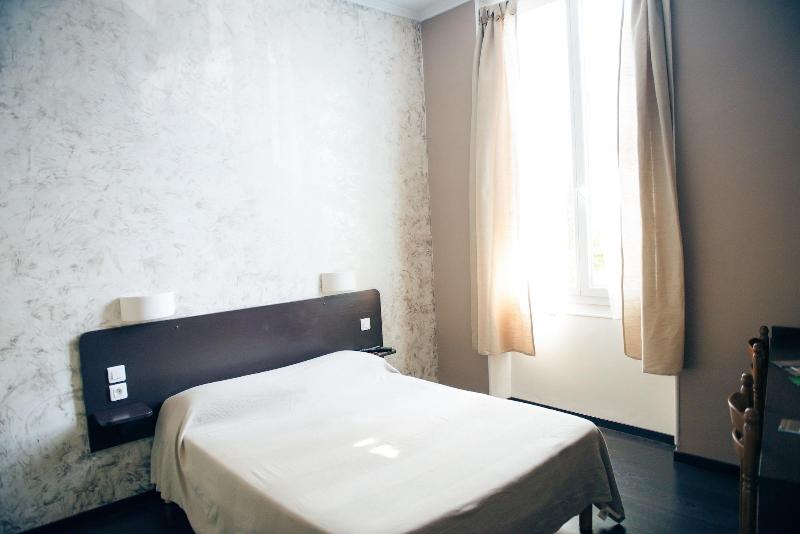 Hotel Altera Roma ( before Avignon Hôtel Monclar ) image