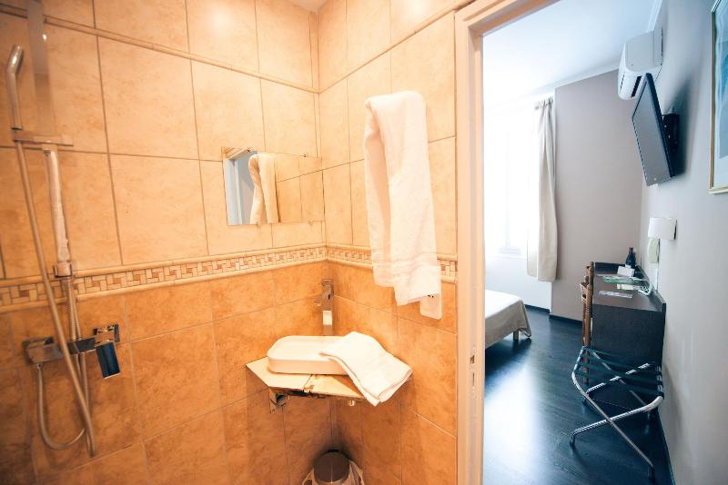 Hotel Altera Roma ( before Avignon Hôtel Monclar ) image