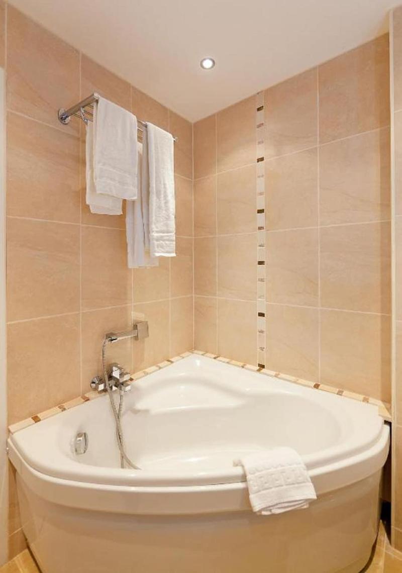 Hotel Altera Roma ( before Avignon Hôtel Monclar ) image