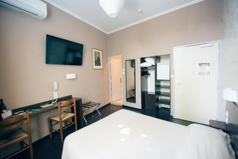 Hotel Altera Roma ( before Avignon Hôtel Monclar ) image