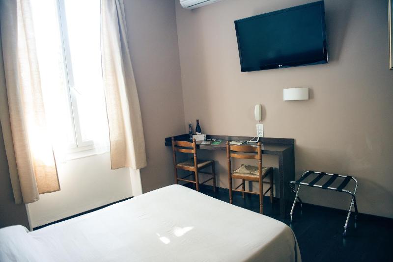 Hotel Altera Roma ( before Avignon Hôtel Monclar ) image