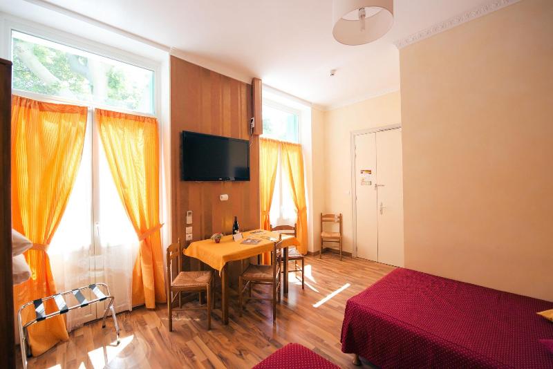 Hotel Altera Roma ( before Avignon Hôtel Monclar ) image
