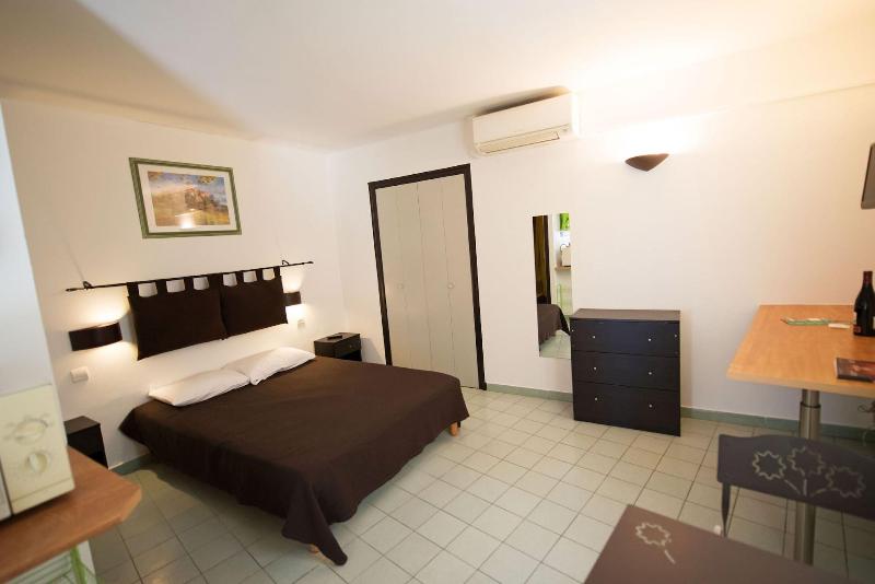 Hotel Altera Roma ( before Avignon Hôtel Monclar ) image