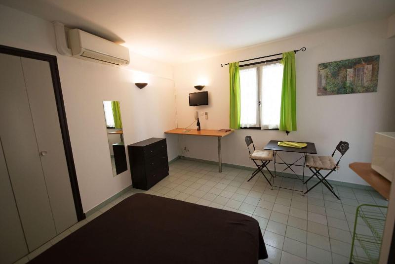Hotel Altera Roma ( before Avignon Hôtel Monclar ) image