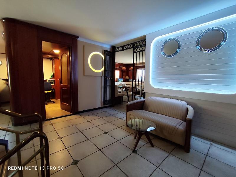 Le Claridge image