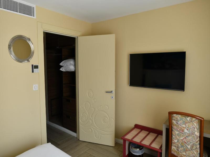 Le Claridge image