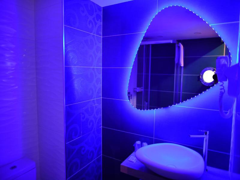 Le Claridge image