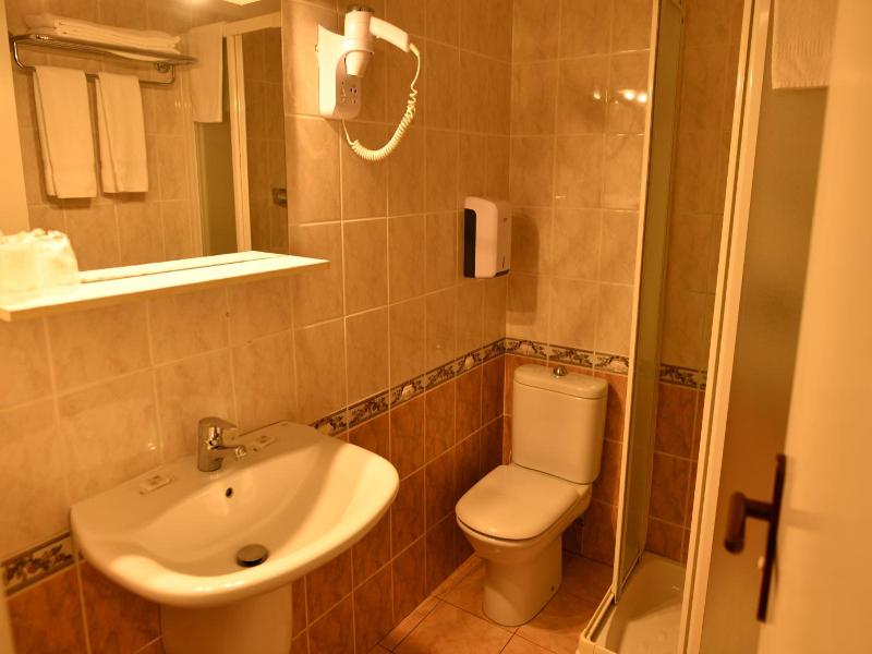 Le Claridge image
