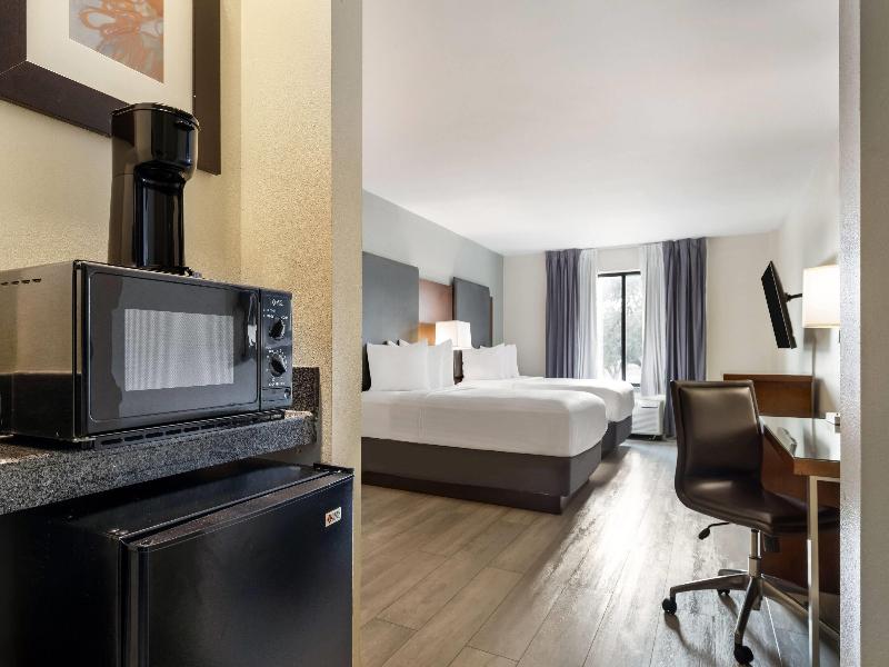 Wingate By Wyndham Round Rock Hotel & Conference image
