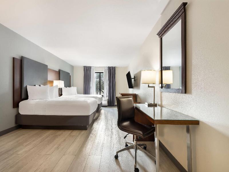 Wingate By Wyndham Round Rock Hotel & Conference image