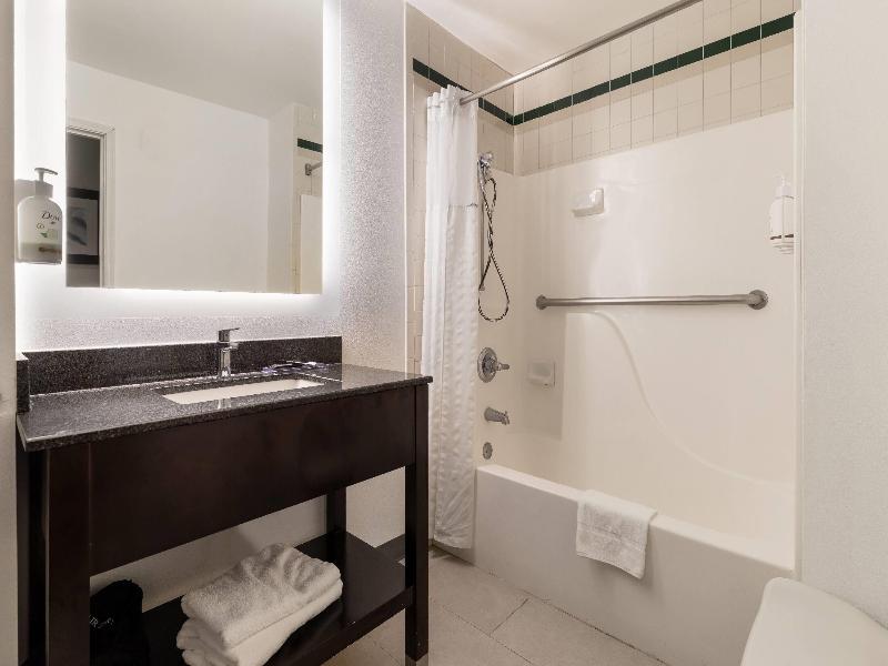Wingate By Wyndham Round Rock Hotel & Conference image