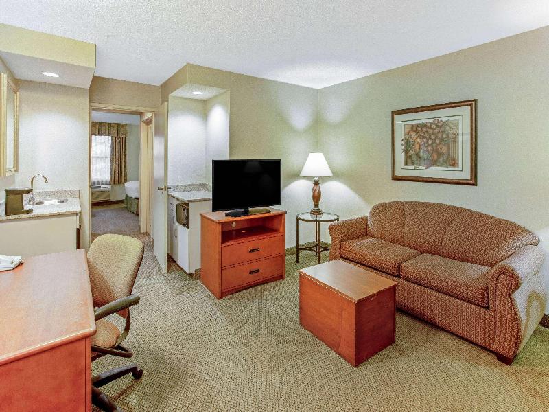 SUITE KING BED NON SMOKING
