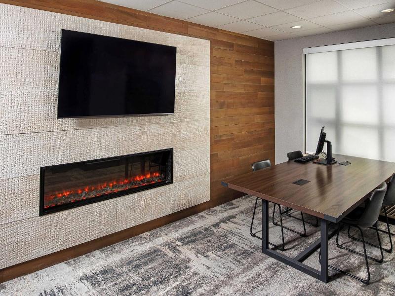 Grandstay Hotel & Suites Appleton