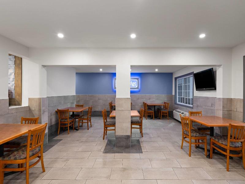 Travelodge Inn & Suites Wyndham Anaheim Disneyland image