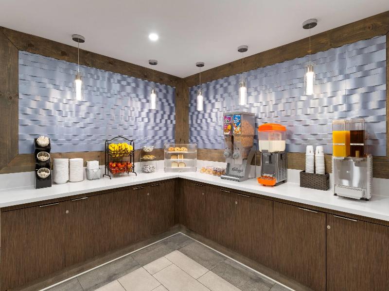 Travelodge Inn & Suites Wyndham Anaheim Disneyland image