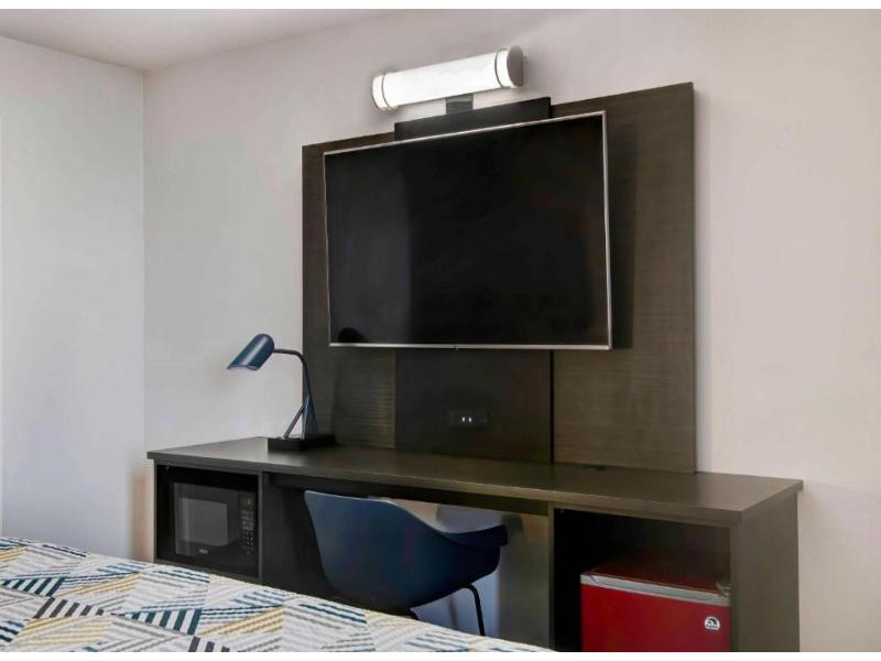 Motel 6 Atlanta, Ga - Midtown image