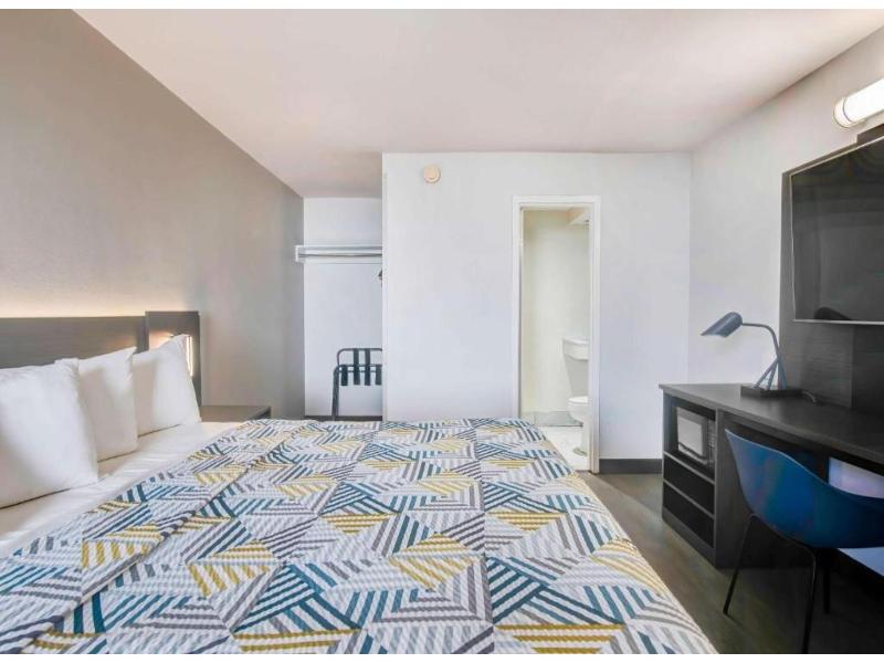 Motel 6 Atlanta, Ga - Midtown image