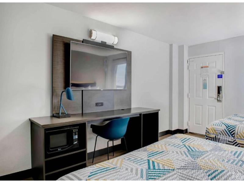 Motel 6 Atlanta, Ga - Midtown image