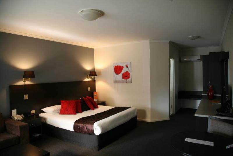 Ibis Styles Adelaide Manor image