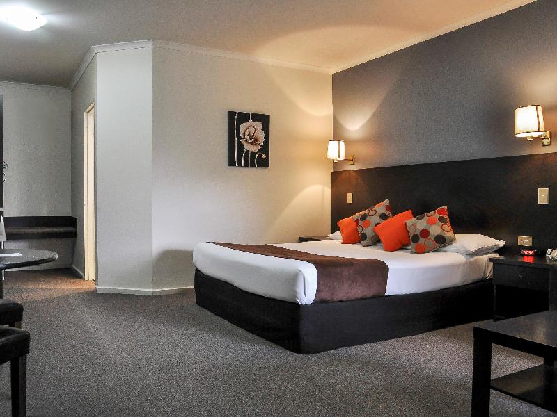 Ibis Styles Adelaide Manor image