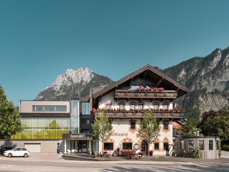 Hotel Wirtshaus Sattlerwirt image