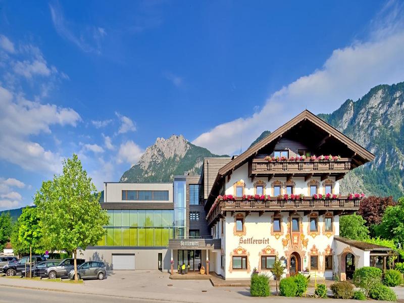 Hotel Wirtshaus Sattlerwirt — general view