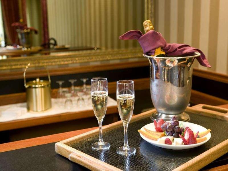 Stay in style at Captain Cook