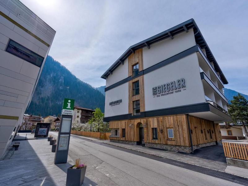 Hotel-Pension Siegelerhof image