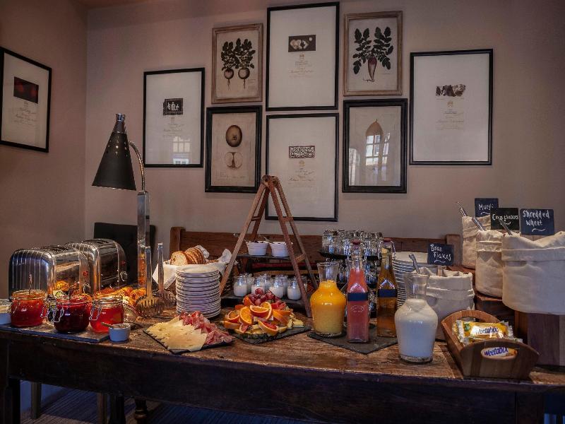 The Five Arrows Hotel image