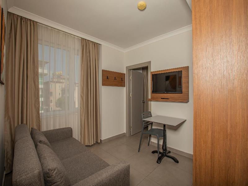 Perle Apart Hotel image