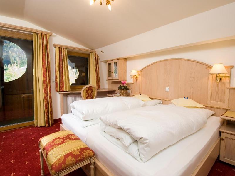 Alpenhotel Fernau image
