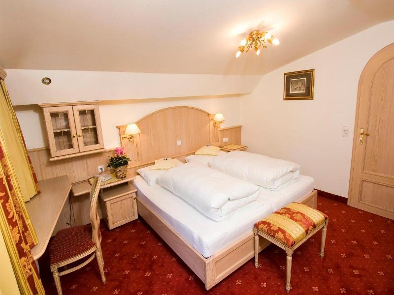 Alpenhotel Fernau image