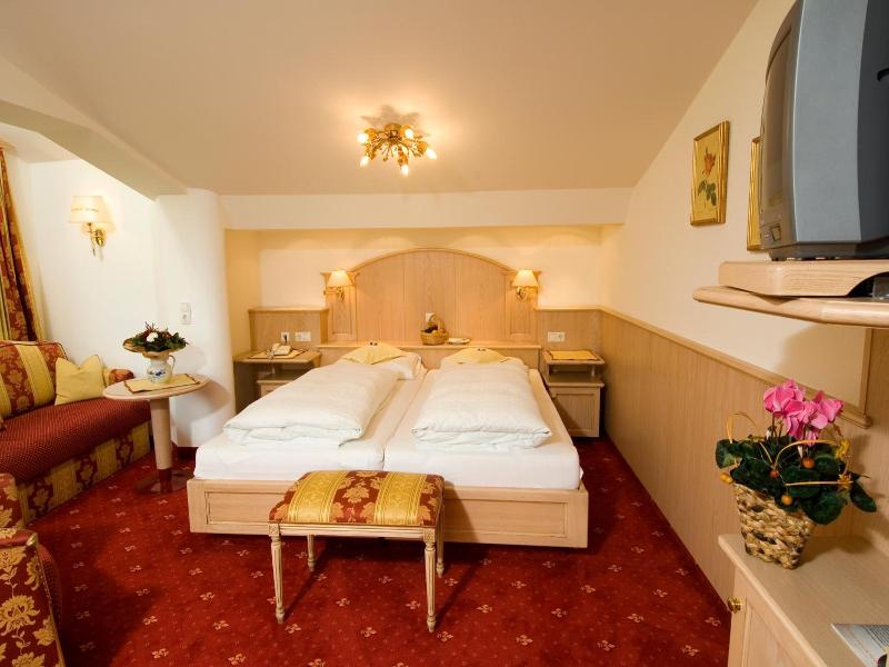 Alpenhotel Fernau image