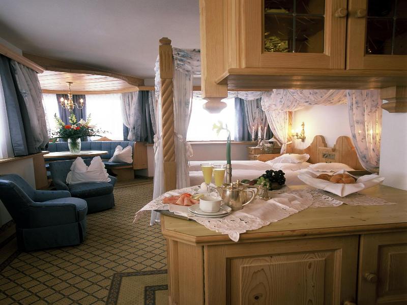 Alpenhotel Fernau image