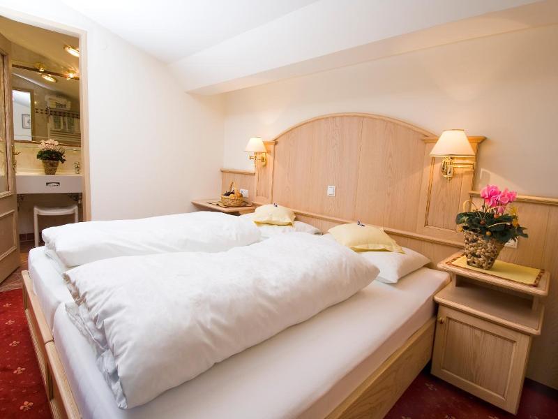 Alpenhotel Fernau image