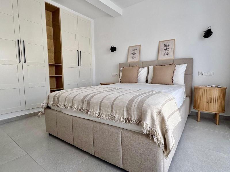 Las Brisas image