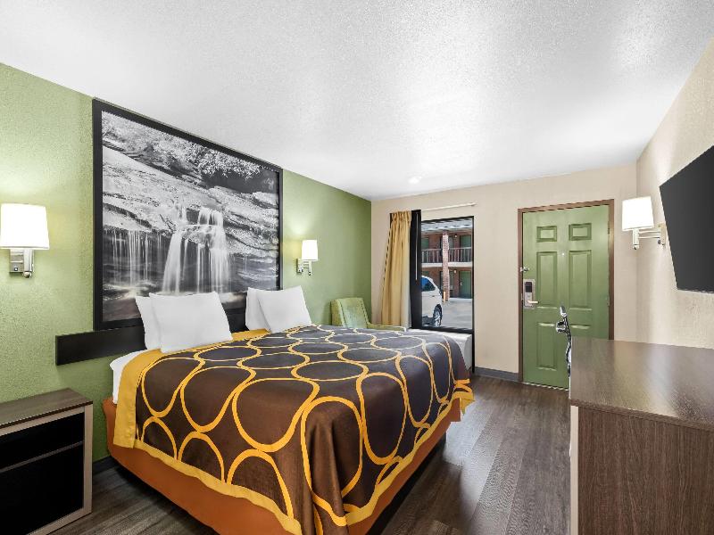 Super 8 by Wyndham Acworth/Atlanta Area image