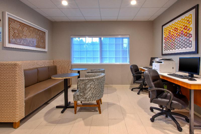 Holiday Inn Express Hotel & Suites Absecon - Atlan