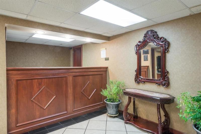 Red Roof Inn Portsmouth - Wheelersburg image