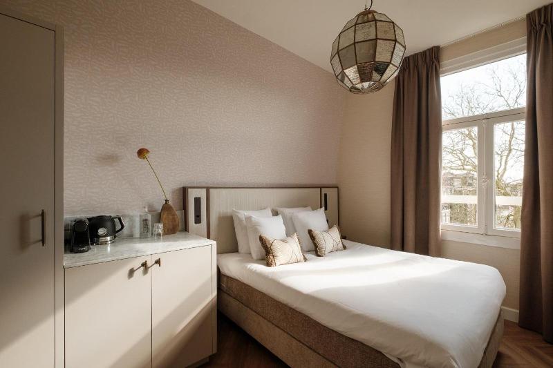 Amsterdam Parklane image