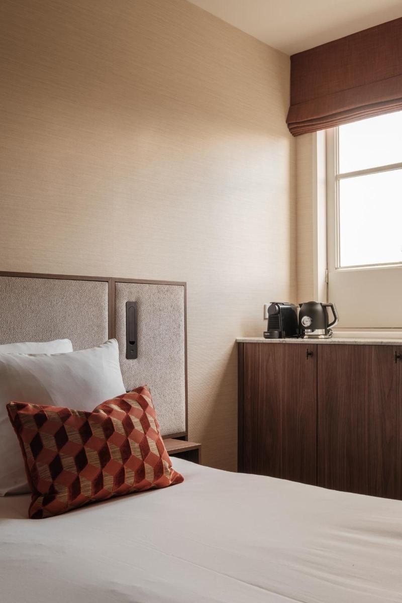 Amsterdam Parklane image