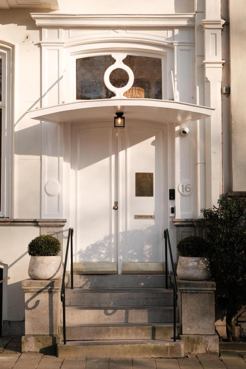 Amsterdam Parklane image
