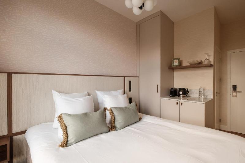 Amsterdam Parklane image