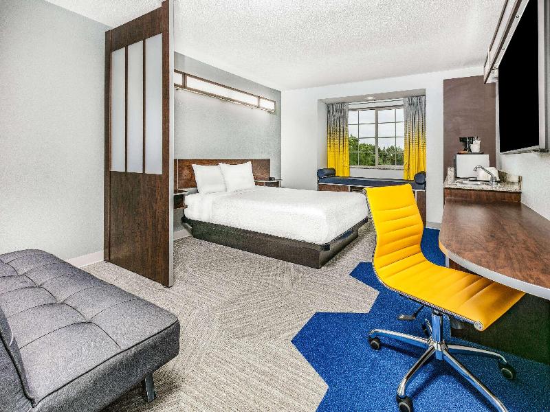 Microtel Inn And Suites By Wyndham Austin Airport image