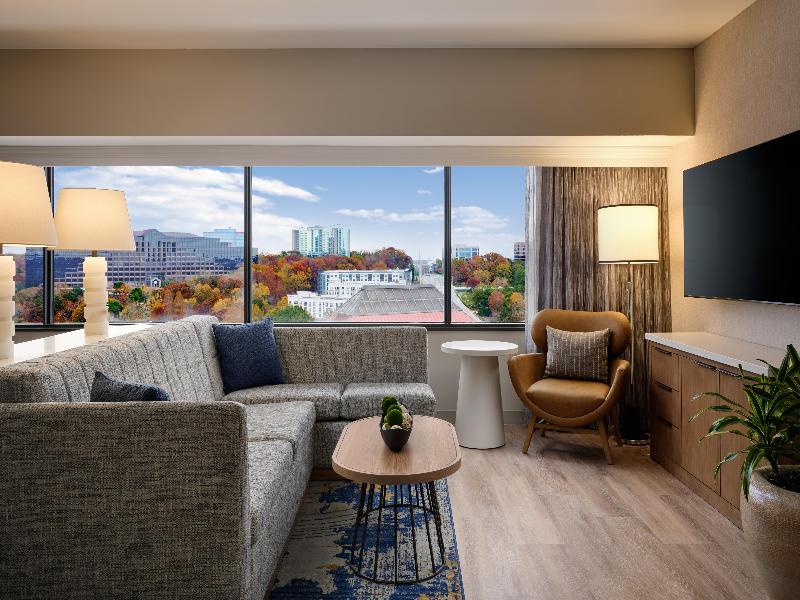 Hyatt Regency Suites Atlanta Nw image