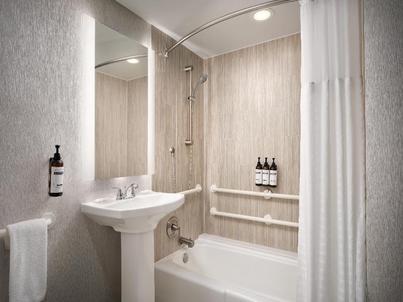 Hyatt Regency Suites Atlanta Nw image