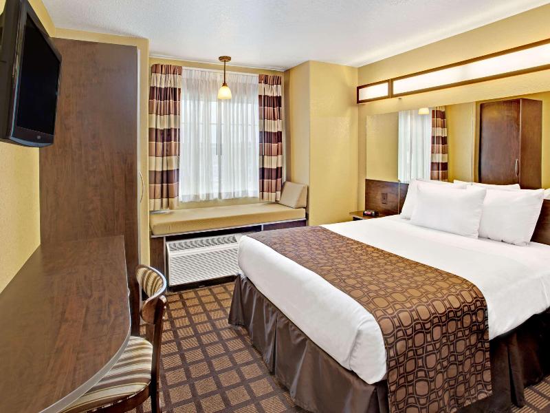 Microtel Inn & Suites By Wyndham Round Rock image