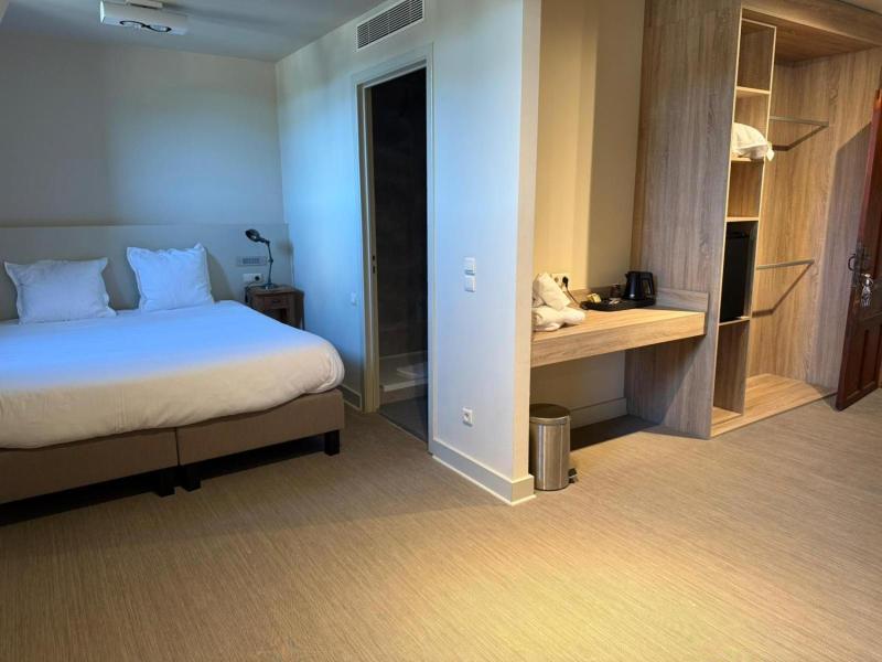Hotel La Merveilleuse image